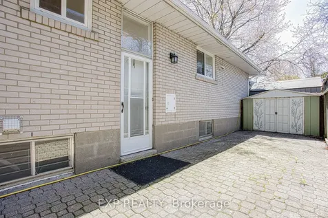 2387 Cyprus Avenue Burlington ON L7P 1G5
