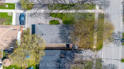 2387 Cyprus Avenue Burlington ON L7P 1G5