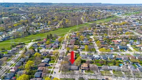 2387 Cyprus Avenue Burlington ON L7P 1G5