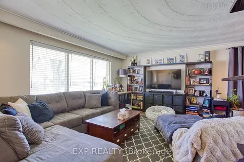 2387 Cyprus Avenue Burlington ON L7P 1G5