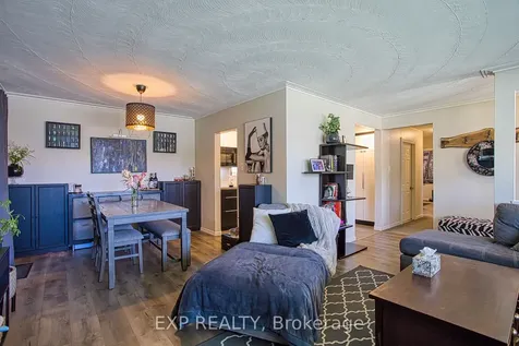 2387 Cyprus Avenue Burlington ON L7P 1G5