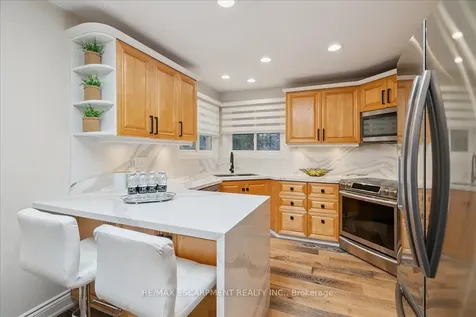 346 Kingsway Place Milton ON L9T 4C8