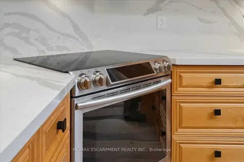 346 Kingsway Place Milton ON L9T 4C8