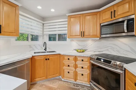 346 Kingsway Place Milton ON L9T 4C8