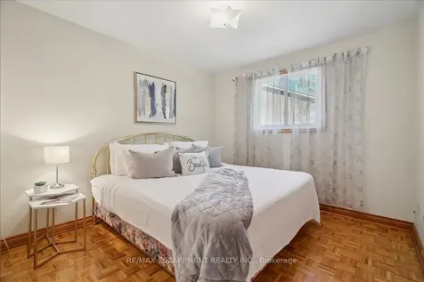 346 Kingsway Place Milton ON L9T 4C8