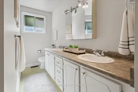 346 Kingsway Place Milton ON L9T 4C8