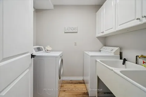 346 Kingsway Place Milton ON L9T 4C8