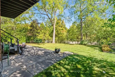 346 Kingsway Place Milton ON L9T 4C8