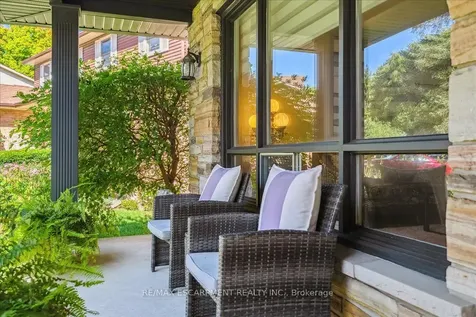 346 Kingsway Place Milton ON L9T 4C8