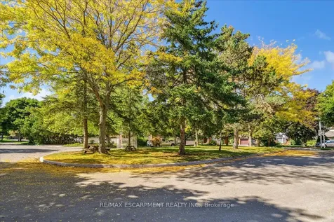 346 Kingsway Place Milton ON L9T 4C8
