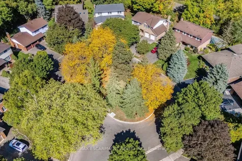346 Kingsway Place Milton ON L9T 4C8