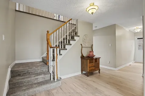 917 Maple Avenue Milton ON L9T 3X6