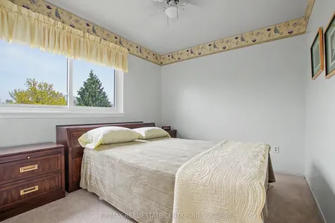 917 Maple Avenue Milton ON L9T 3X6