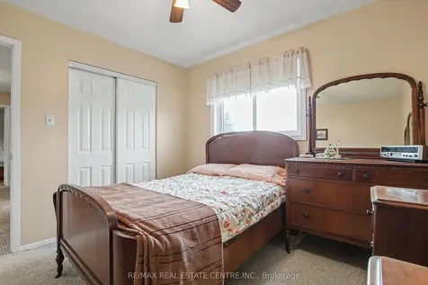917 Maple Avenue Milton ON L9T 3X6