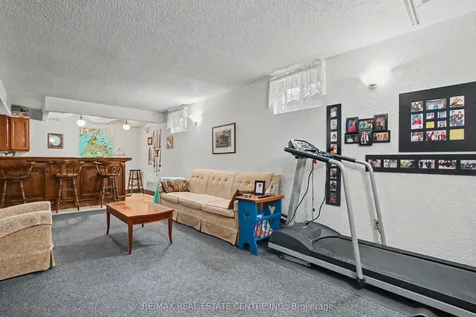 917 Maple Avenue Milton ON L9T 3X6