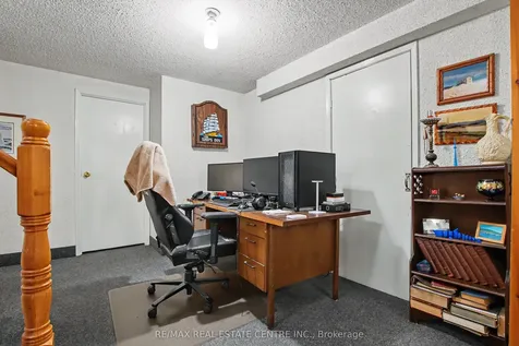 917 Maple Avenue Milton ON L9T 3X6