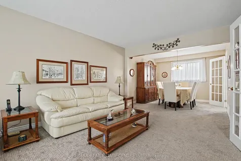 917 Maple Avenue Milton ON L9T 3X6