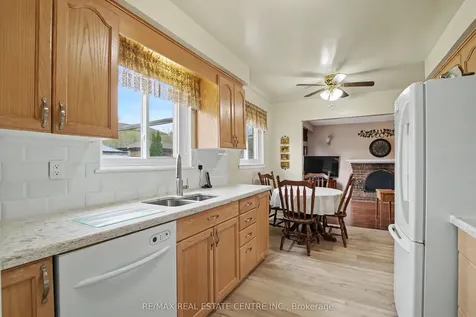 917 Maple Avenue Milton ON L9T 3X6