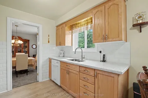 917 Maple Avenue Milton ON L9T 3X6