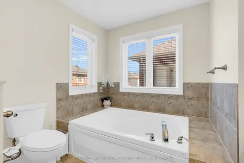 57 Forbes Terrace Milton ON L9T 3X3