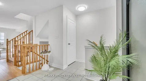 16 Soldier Street Brampton ON L7A 4B6