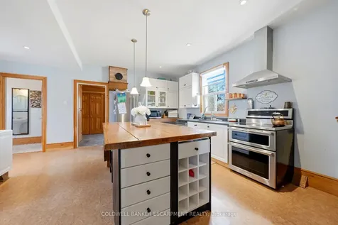 219 Arthur Street Halton Hills ON L7J 1L8