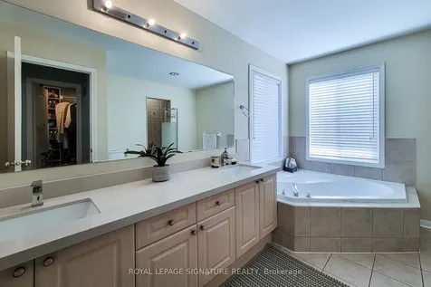 3798 Swiftdale Drive Mississauga ON L5M 6M5