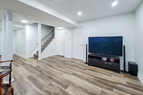 3798 Swiftdale Drive Mississauga ON L5M 6M5