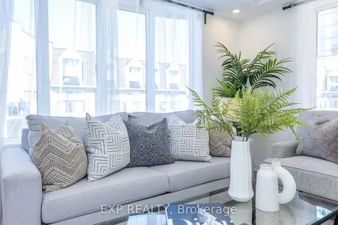 105 George Appleton Way Toronto ON M3M 0A2