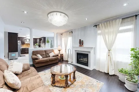 48 Sawston Circle Brampton ON L7A 2N7