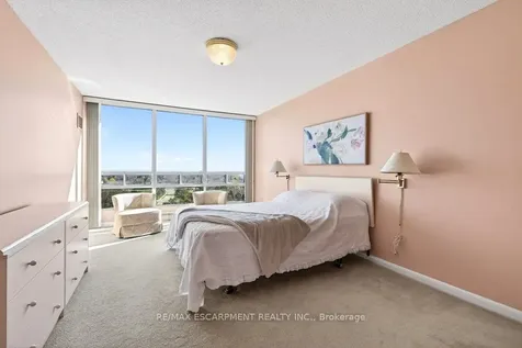 2170 Marine Drive Oakville ON L6L 5V1