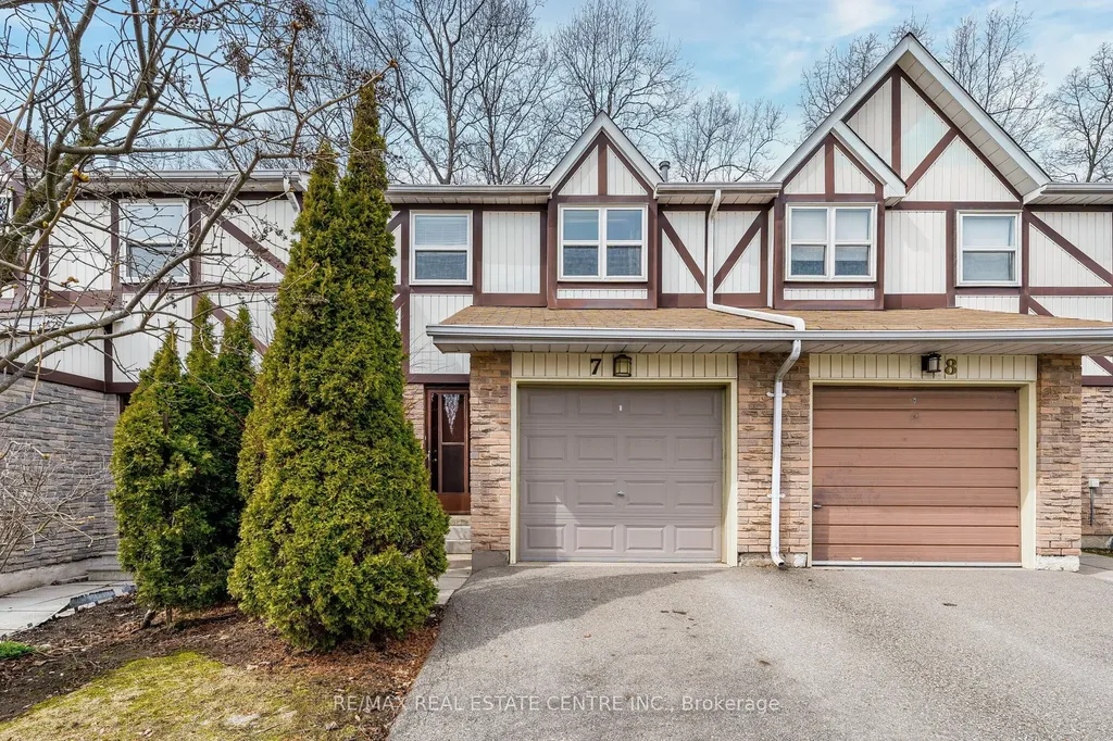 7 Morley Crescent Brampton ON L6S 3K8