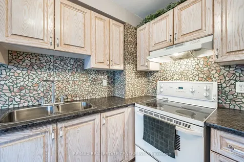 7 Morley Crescent Brampton ON L6S 3K8