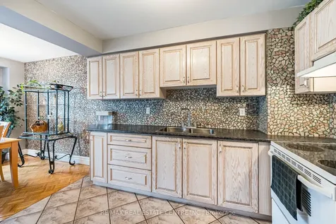 7 Morley Crescent Brampton ON L6S 3K8