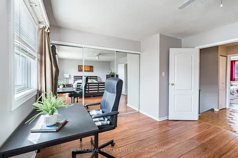 7 Morley Crescent Brampton ON L6S 3K8