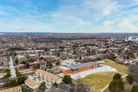7 Morley Crescent Brampton ON L6S 3K8