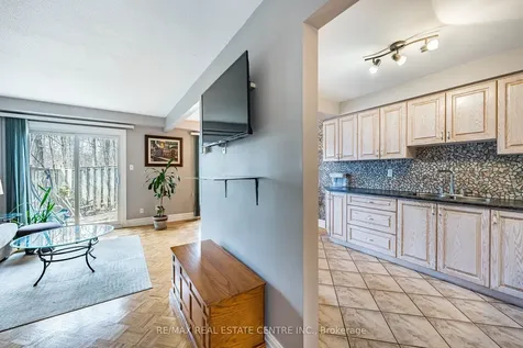 7 Morley Crescent Brampton ON L6S 3K8