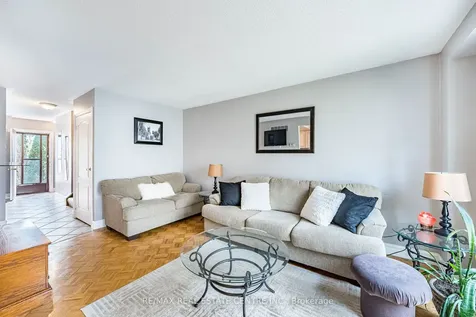 7 Morley Crescent Brampton ON L6S 3K8