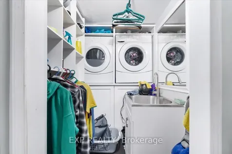 35 Trammell Lane Brampton ON L6Y 4J3
