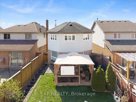 35 Trammell Lane Brampton ON L6Y 4J3