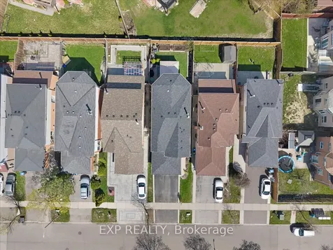 35 Trammell Lane Brampton ON L6Y 4J3