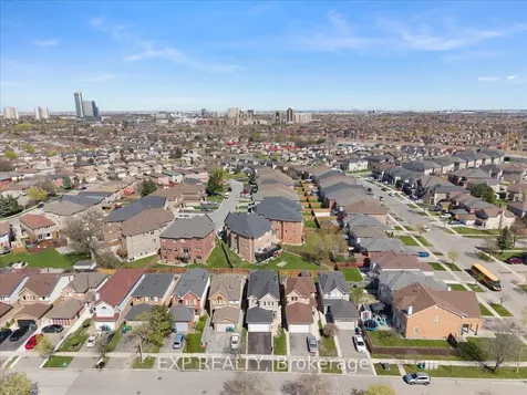 35 Trammell Lane Brampton ON L6Y 4J3