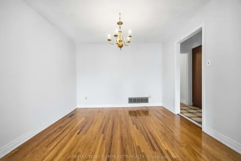 30 John Lindsay Court Toronto ON M3L 2K1