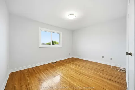 30 John Lindsay Court Toronto ON M3L 2K1