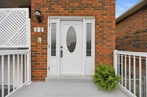 30 John Lindsay Court Toronto ON M3L 2K1
