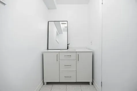 30 John Lindsay Court Toronto ON M3L 2K1
