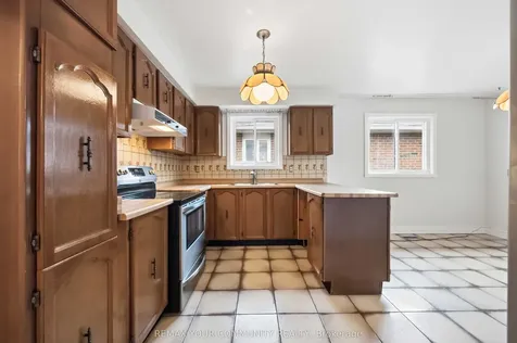 30 John Lindsay Court Toronto ON M3L 2K1