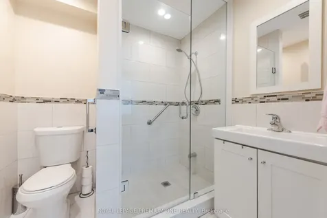 63 Haverson Boulevard Toronto ON M6M 3J8