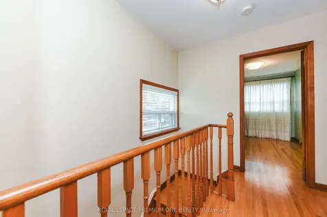 63 Haverson Boulevard Toronto ON M6M 3J8