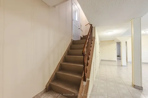 63 Haverson Boulevard Toronto ON M6M 3J8